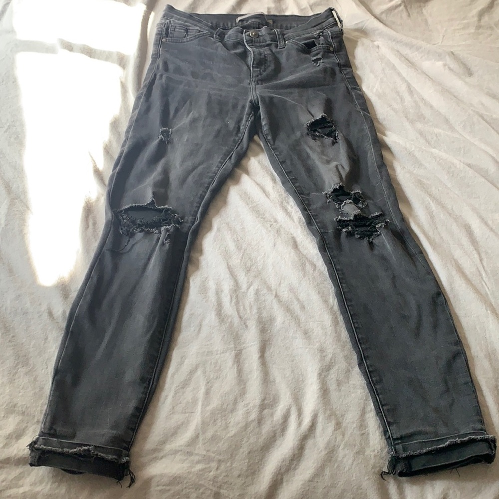 Joe’s jeans size 27 cropped distressed